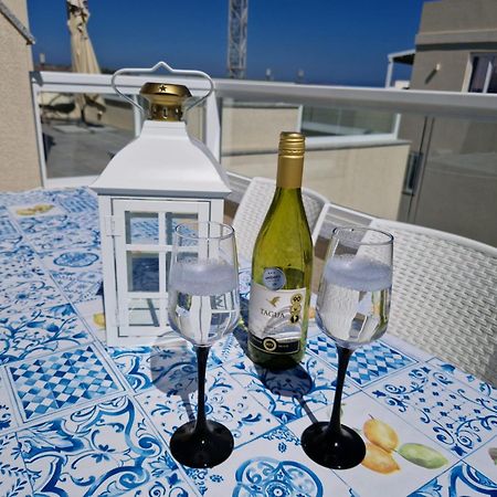 Апартаменты Sea View New Penthouse Terrace & Garage Parking Сент-Полс-Бей Экстерьер фото