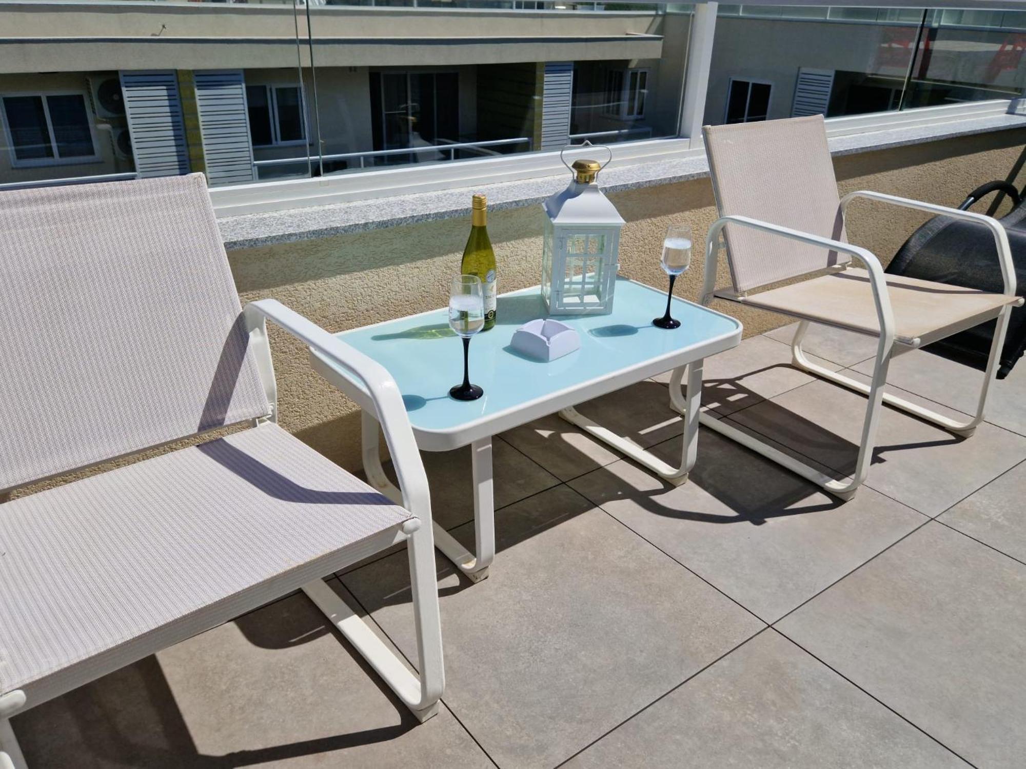Апартаменты Sea View New Penthouse Terrace & Garage Parking Сент-Полс-Бей Экстерьер фото