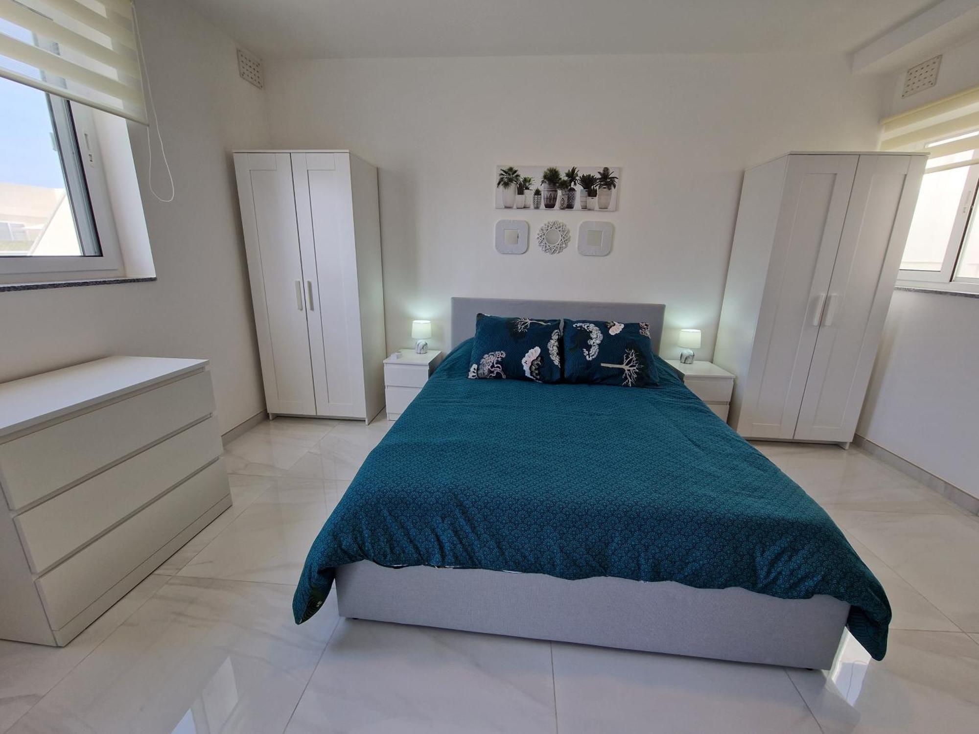 Апартаменты Sea View New Penthouse Terrace & Garage Parking Сент-Полс-Бей Экстерьер фото